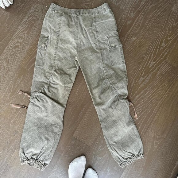 Y2K Cargo Pants - Picture 4 of 6
